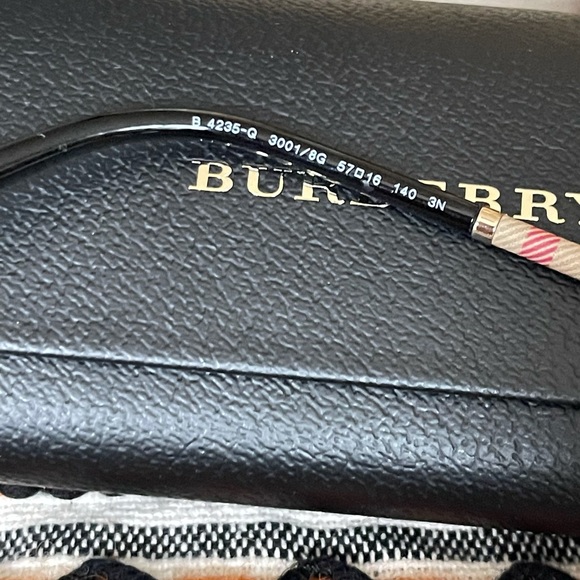New 🖤 Burberry sunglasses butterfly polarized - Picture 7 of 10